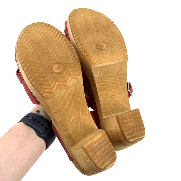 MIA Bety Woven Suede Leather Heeled Wood Swedish Clogs Red Size 39 8.5 - Picture 9 of 10